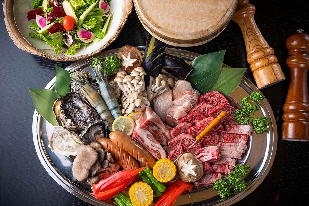 天然温泉のインフィニティ風呂や海辺のアクティビティを満喫できる、全棟オーシャンビューのヴィラ＆グランピング施設「Villa Stella-ヴィラ ステラ-」