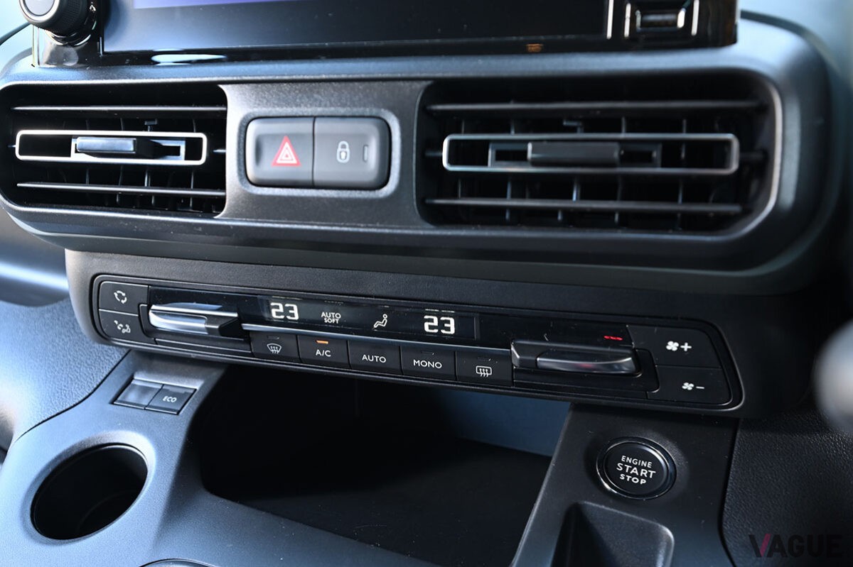 ロング化によってキャビンや荷室がより広くなり、乗り心地も一段と快適になったシトロエン「ベルランゴ ロング」