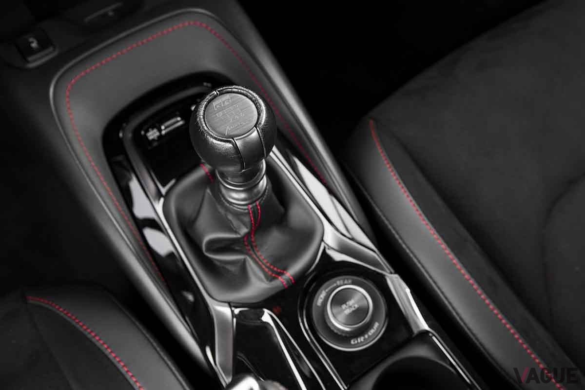 トヨタ新型「GRカローラ」サーキットエディションのインテリア