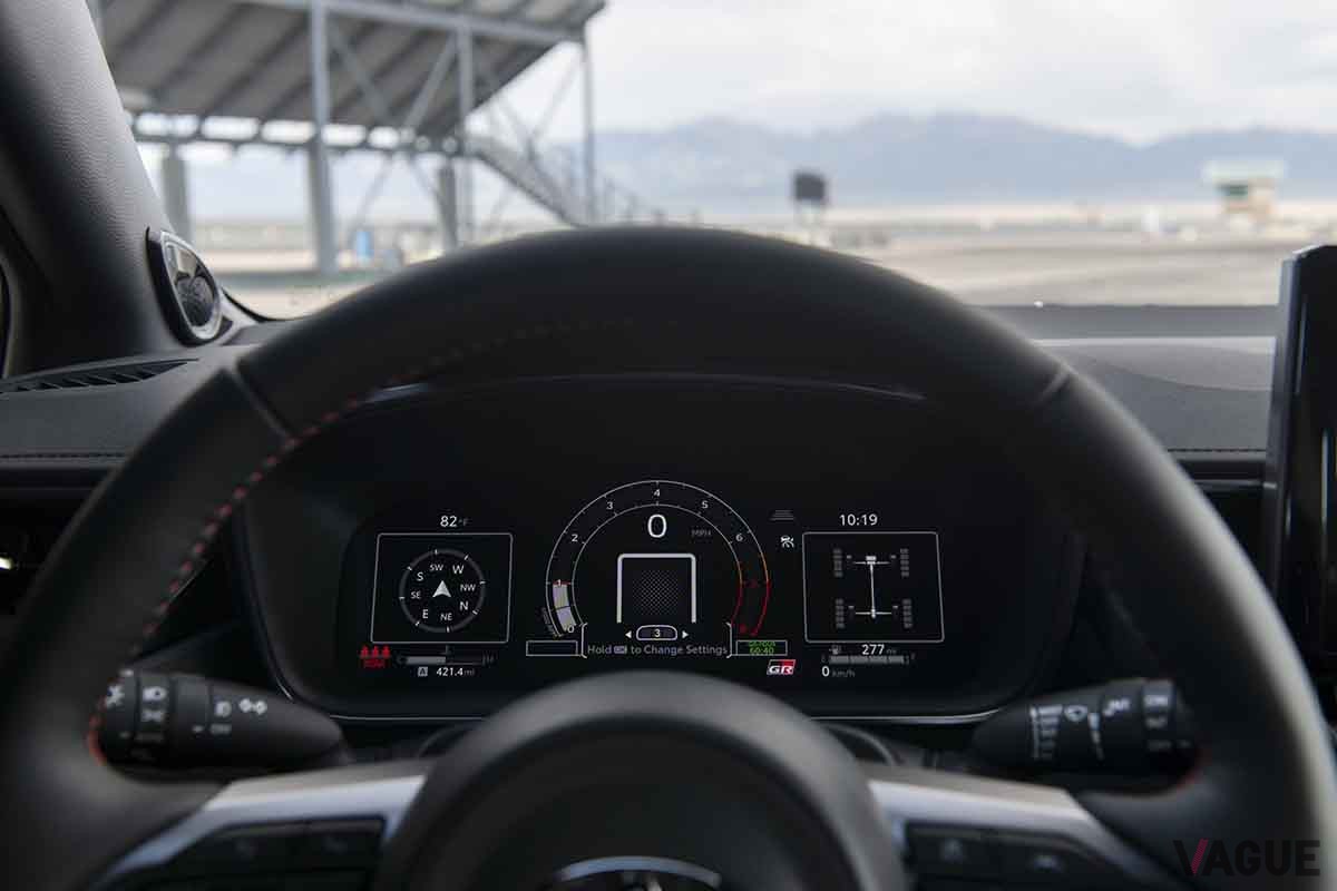 トヨタ新型「GRカローラ」サーキットエディションのインテリア