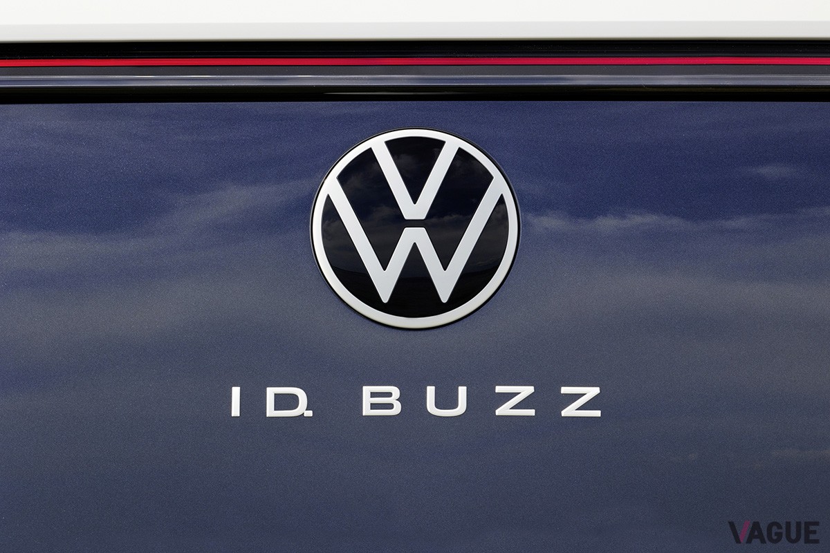 VWのEVミニバン、新型「ID.バズ」のロゴ