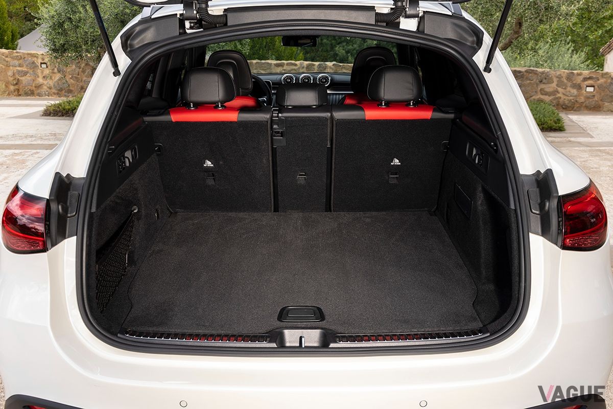 メルセデス・ベンツ新型「GLC」の荷室