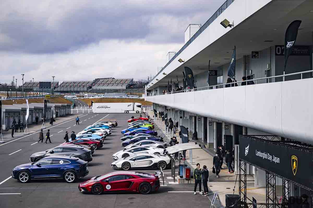 鈴鹿サーキットで251台が参加し「ランボルギー二車による世界最大のパレードラン」というギネス記録を達成した