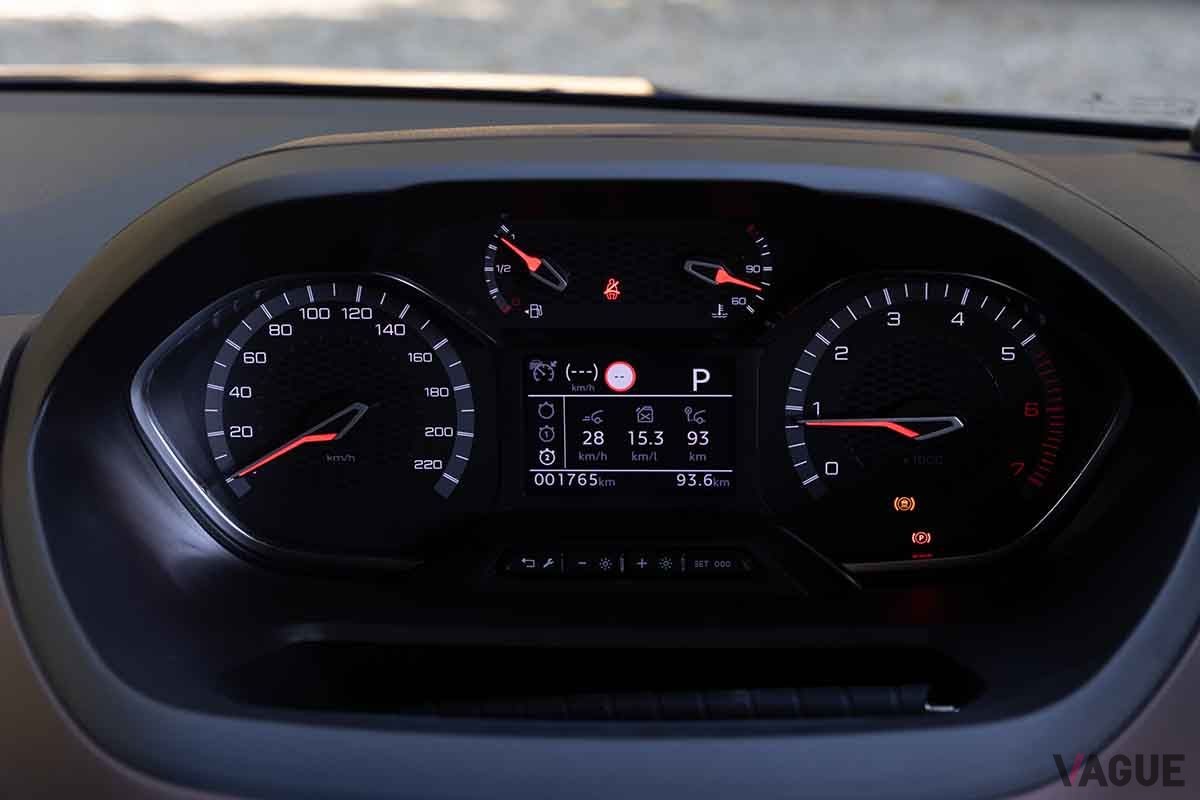 プジョー新型「リフターロング」のインテリア