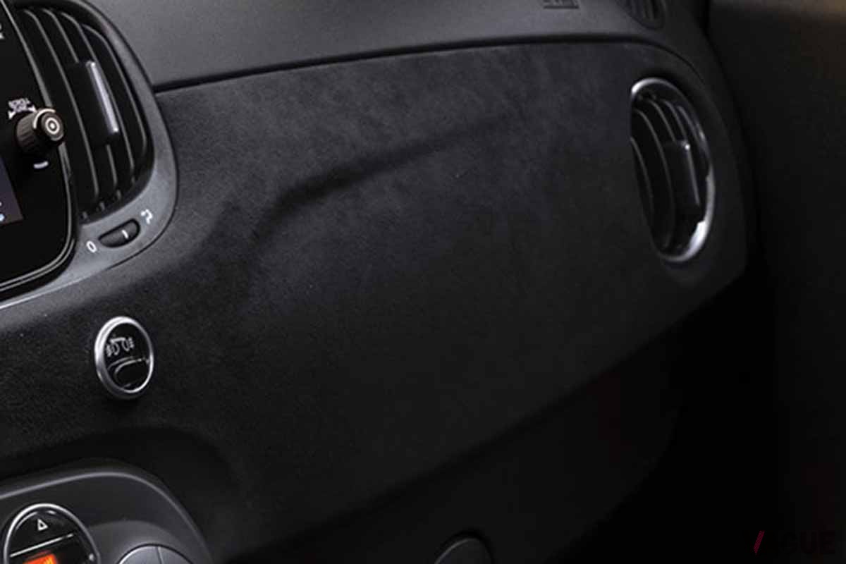 アバルト新型「695Cツーリズモ」