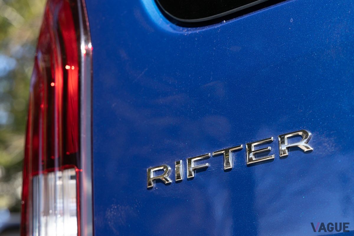 プジョー新型「リフターロング」