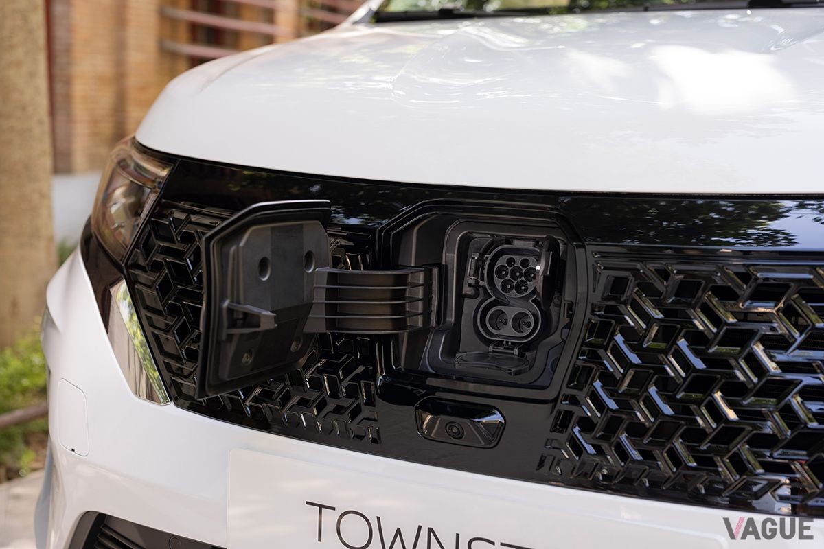 欧州で登場した日産「タウンスターEV」