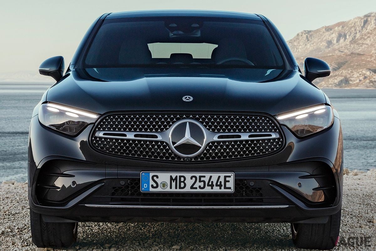 2024年は7074台を販売し、輸入車メーカー車モデル別新車登録台数ランキングで2位、輸入SUVではナンバーワンとなったメルセデス・ベンツ「GLC」