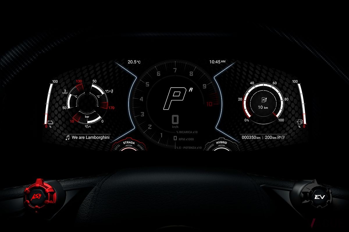 まもなく世界初公開予定のランボルギーニ新型PHEVスーパーカー「LB744（コードネーム）」のコックピット画像