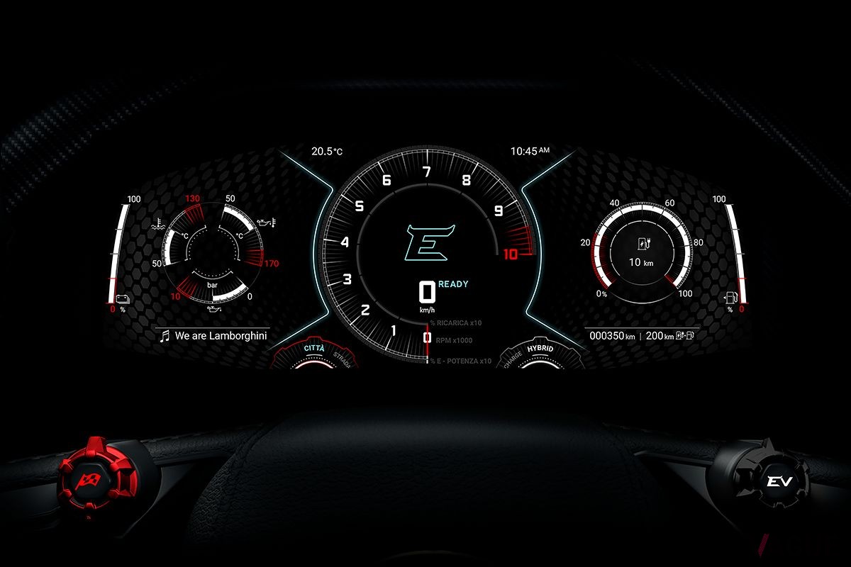 まもなく世界初公開予定のランボルギーニ新型PHEVスーパーカー「LB744（コードネーム）」のコックピット画像