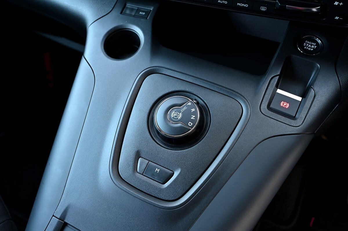 ロング化によってキャビンや荷室がより広くなり、乗り心地も一段と快適になったシトロエン「ベルランゴ ロング」