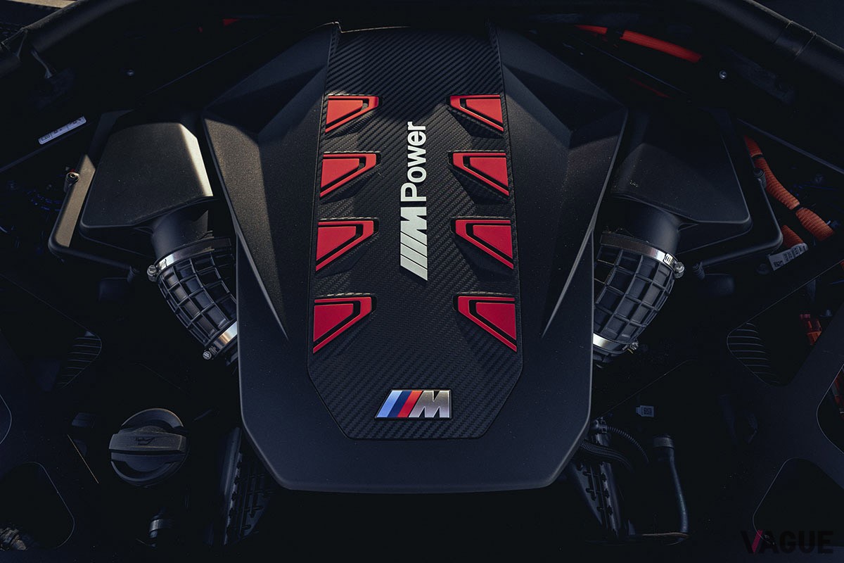 “M”バッジの威光に「Mモデル」初の電動パワートレイン、さらに刺激的デザインが相まって、インパクト抜群のモデルに仕上がったBMW「XM」