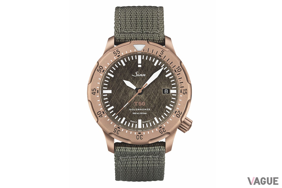 4時位置に配したりゅうずはジンのダイバーズウオッチではおなじみだ