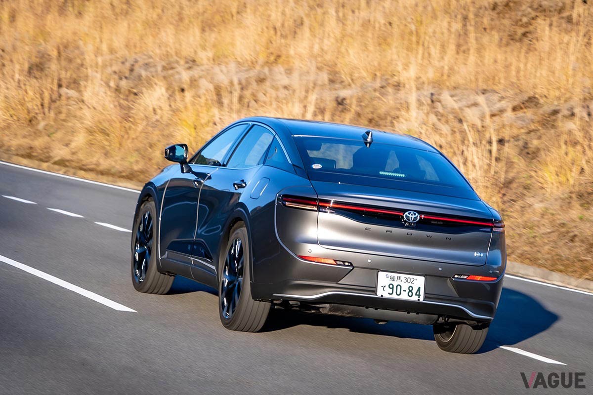 トヨタ「クラウン・クロスオーバー RS“アドバンスド”」