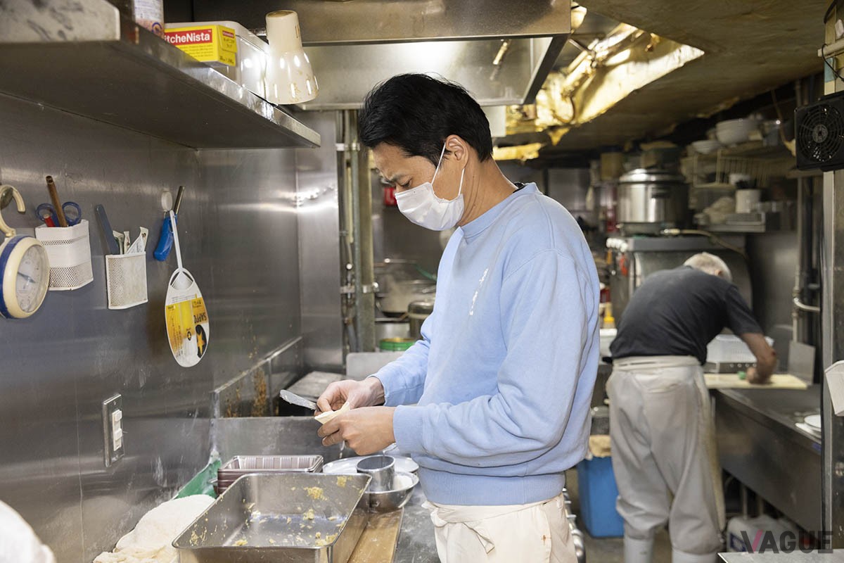餃子は創業以来手作り。大きめ、厚みのある皮に、あんたっぷりなのが特徴