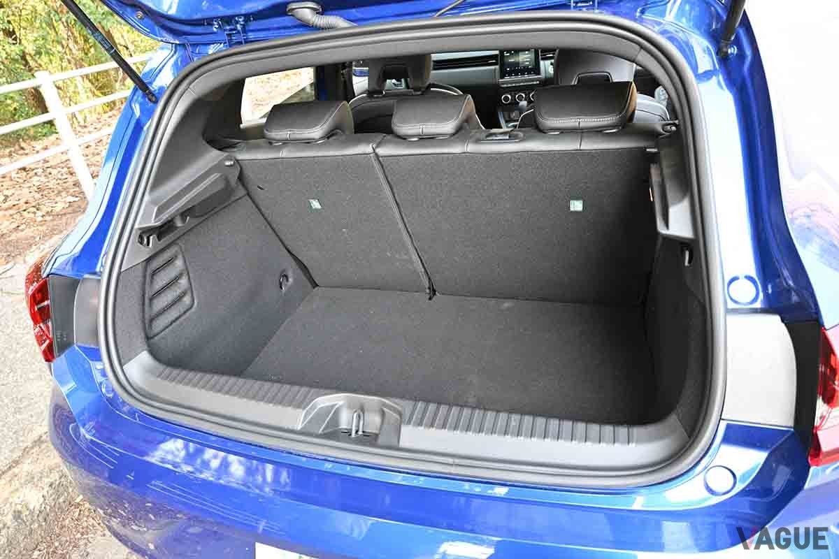 ルノー「ルーテシアE-TECHハイブリッド」の荷室