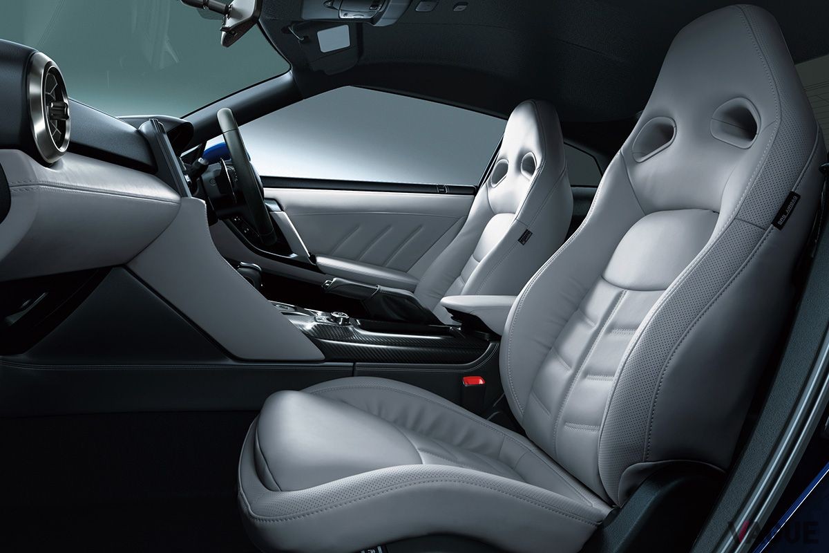日産「GT−R」2024年モデルのインテリア