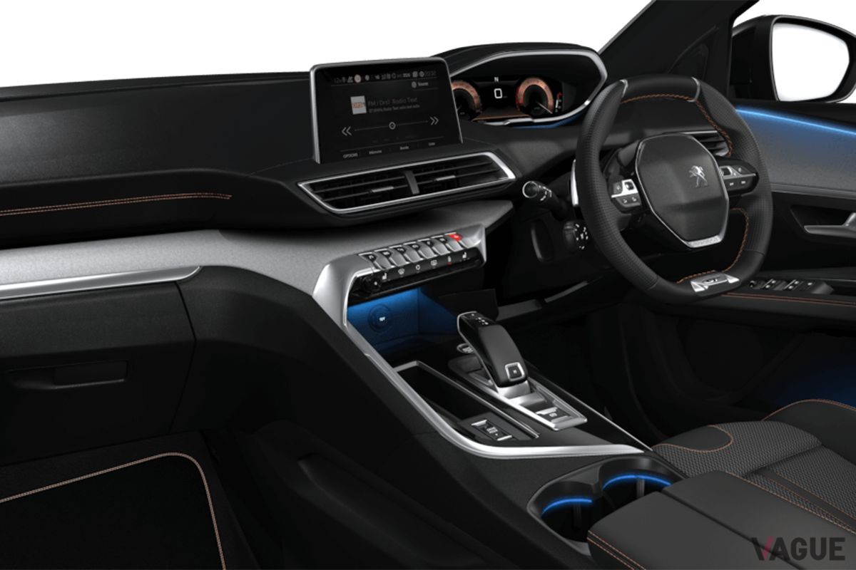 プジョー「5008 GT BlueHDi 」に設定された特別仕様車「ブラックパック」のインテリア