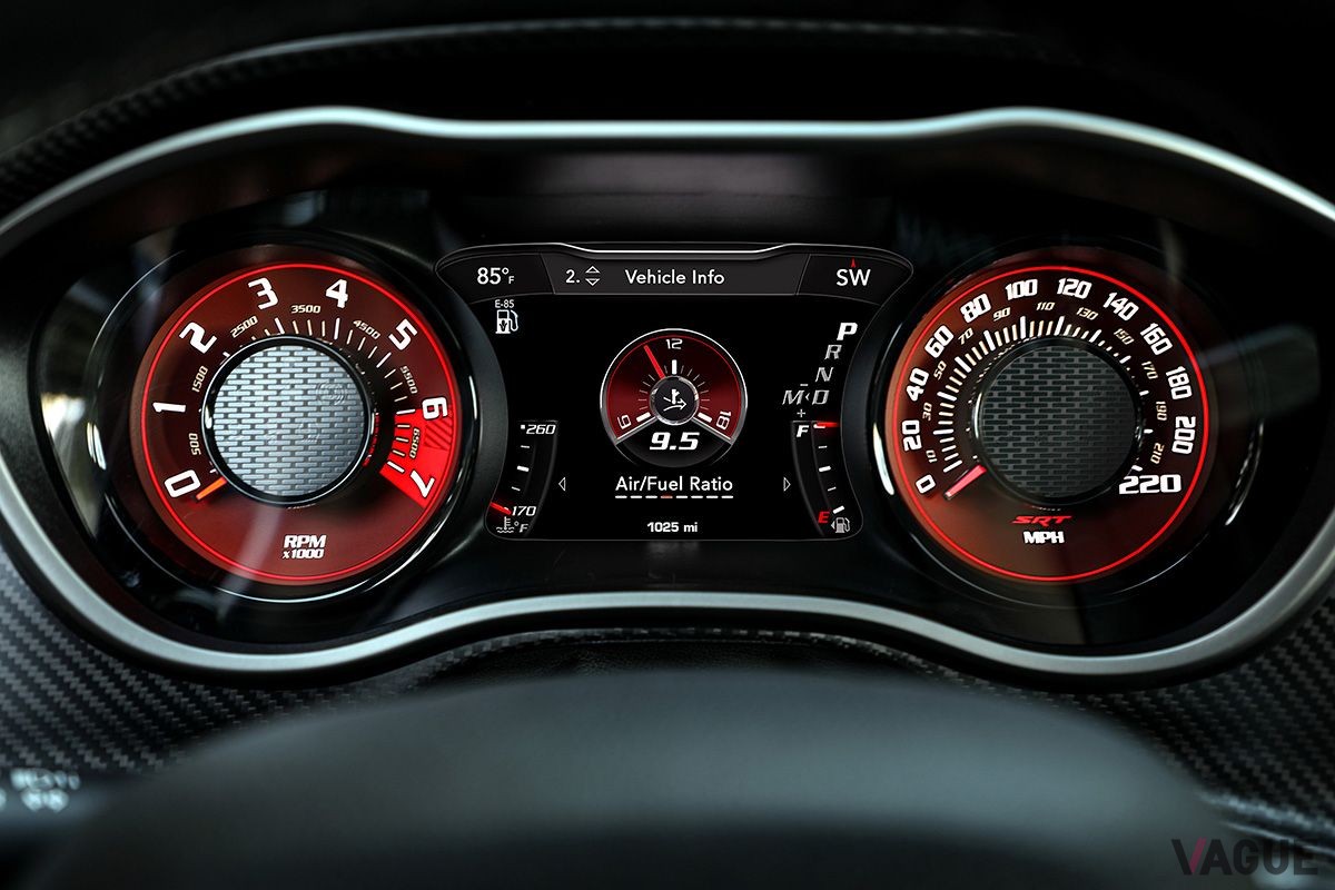 ダッジ新型「チャレンジャーSRTデーモン170」のインテリア