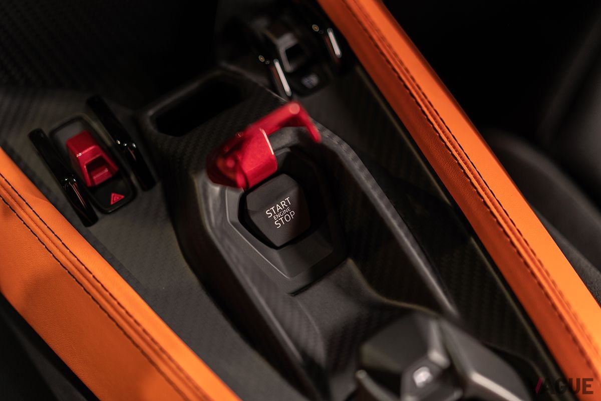 ランボルギーニ新型「レヴェルト」のインテリア