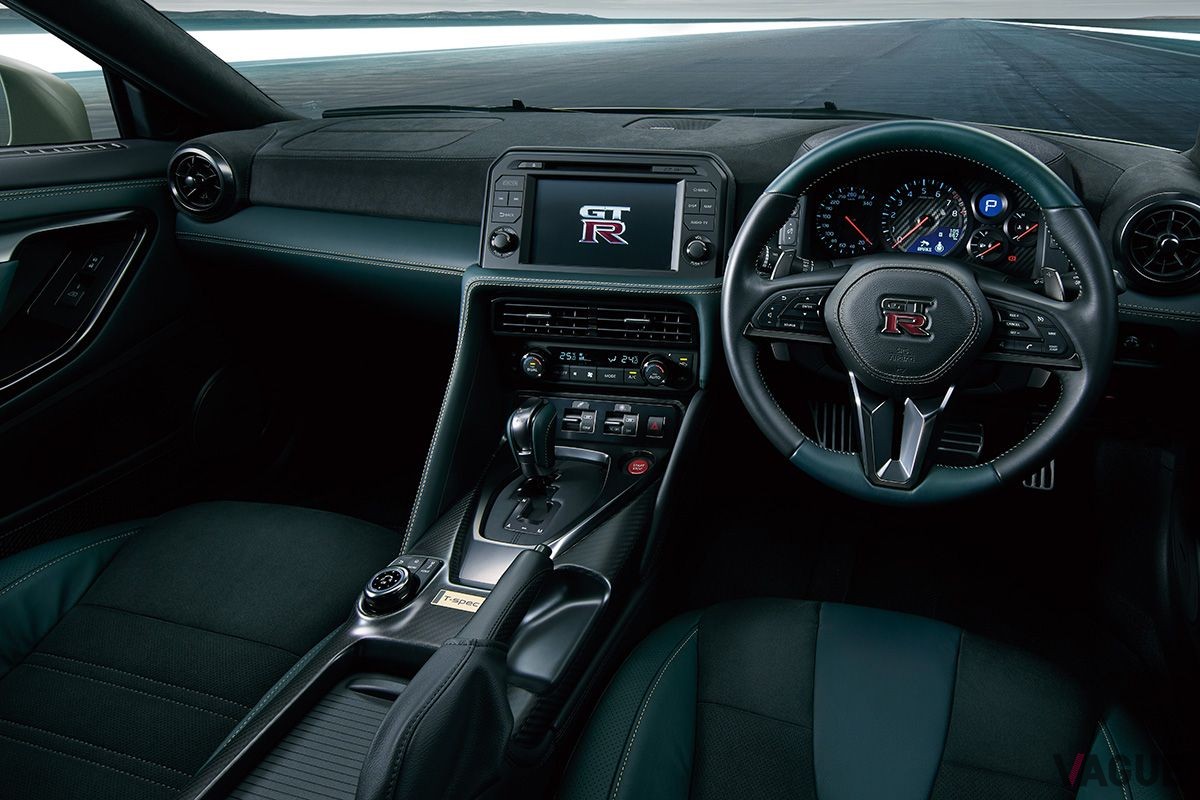 日産「GT−R」2024年モデルのインテリア