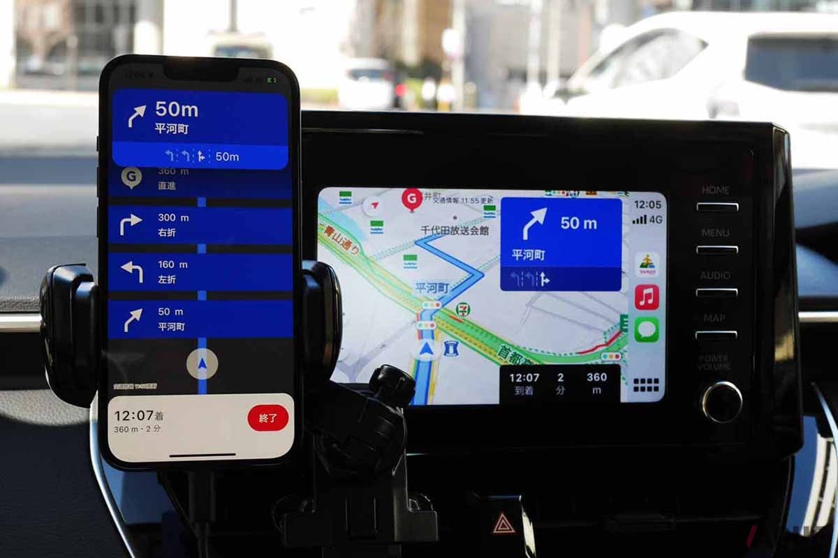 一般道でのルート案内。サブディスプレイのiPhoneには進行方向を最大4つ先まで表示して案内する