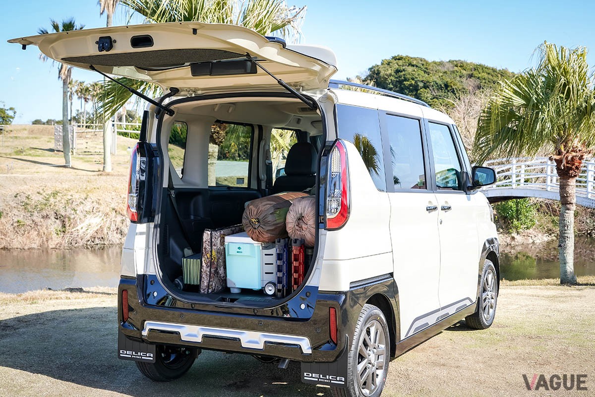 釣り旅に欠かせない、かさばるギアと、車中泊のためのアイテムを難なく積み込めたデリカミニ