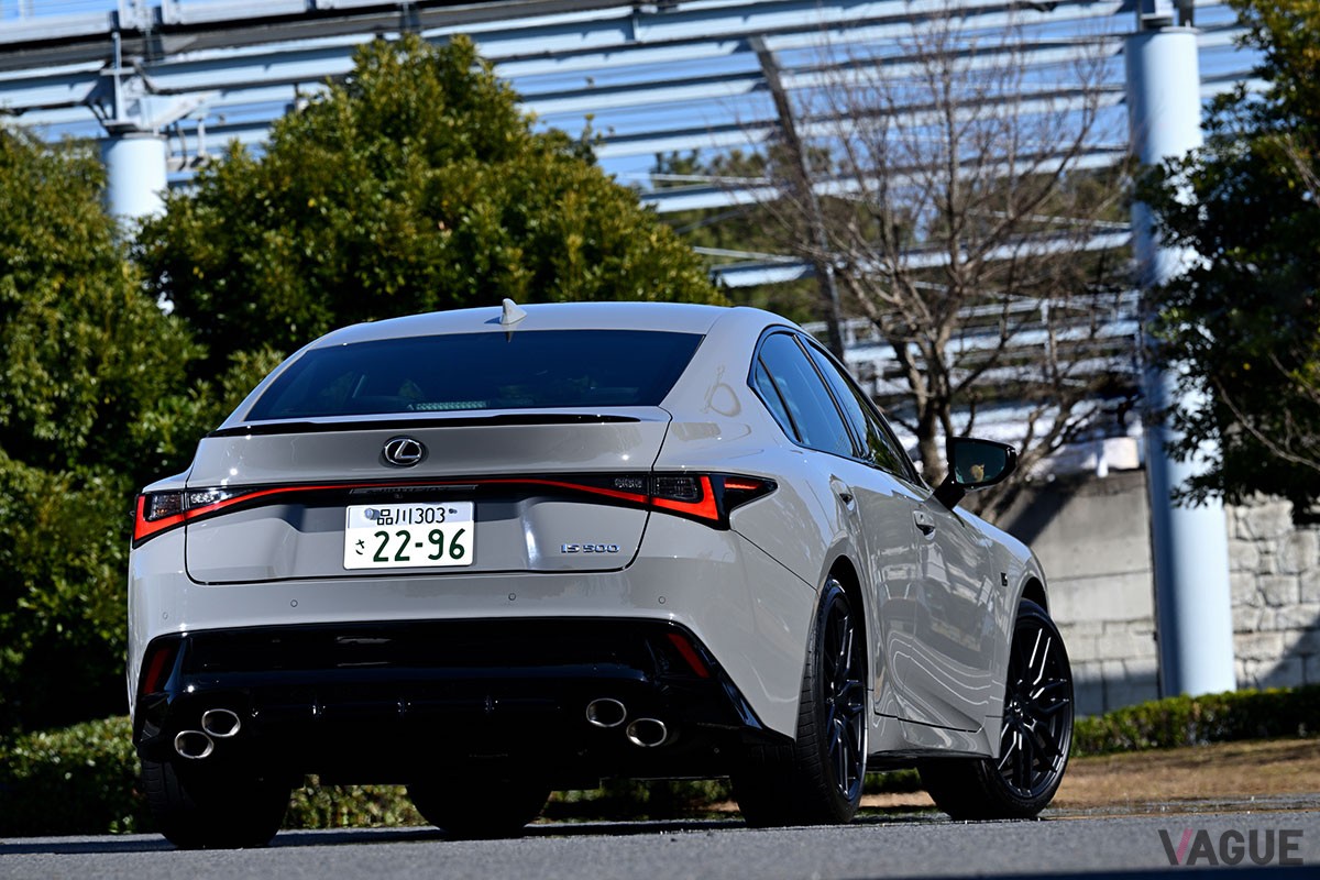 絶滅が危惧される5リッターV8自然吸気エンジンを搭載したレクサス「IS500 “F SPORT Performance"」