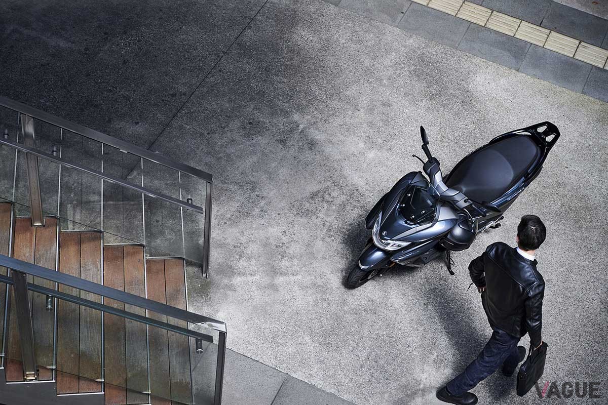 125ccクラスでありながらワンランク上の車格で、コストパフォーマンスにも優れるスズキの新型スクーター「バーグマンストリート125EX」