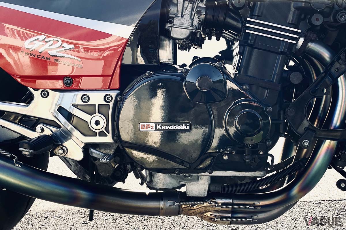 「GPZ900R」は、カワサキ初の水冷4気筒エンジンを搭載。初期型は908ccから115psを発生。1991年に発売された国内モデルは86psだった