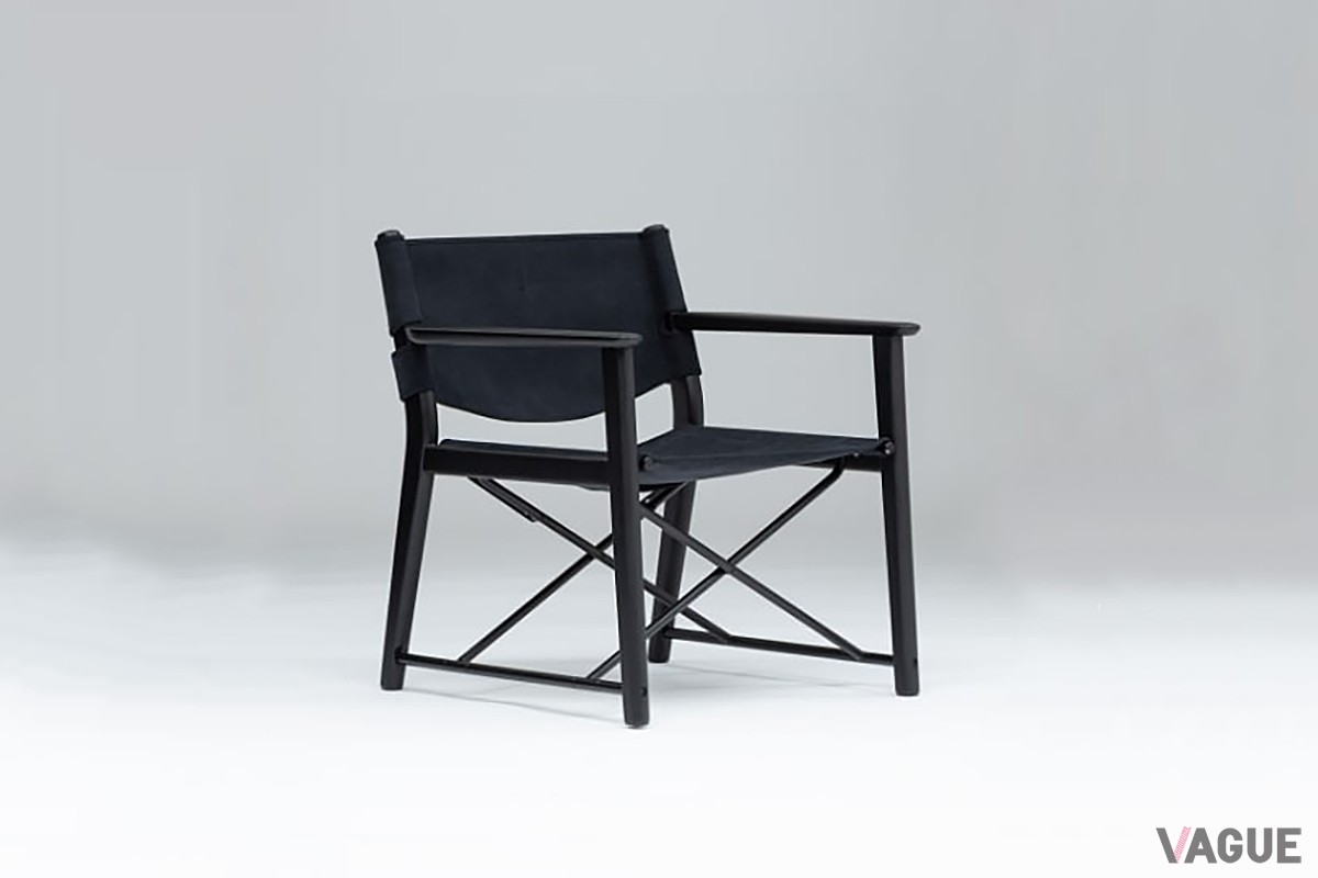 陽の当たる窓辺での読書からリモートワークまで、家のあらゆる場所をくつろぎスペースに変える折りたたみ式の本格ラウンジチェア「foxx chair」