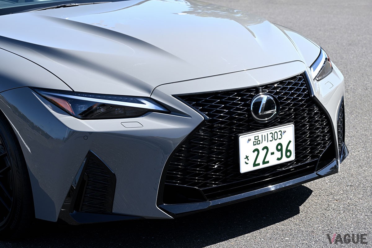 絶滅が危惧される5リッターV8自然吸気エンジンを搭載したレクサス「IS500 “F SPORT Performance"」