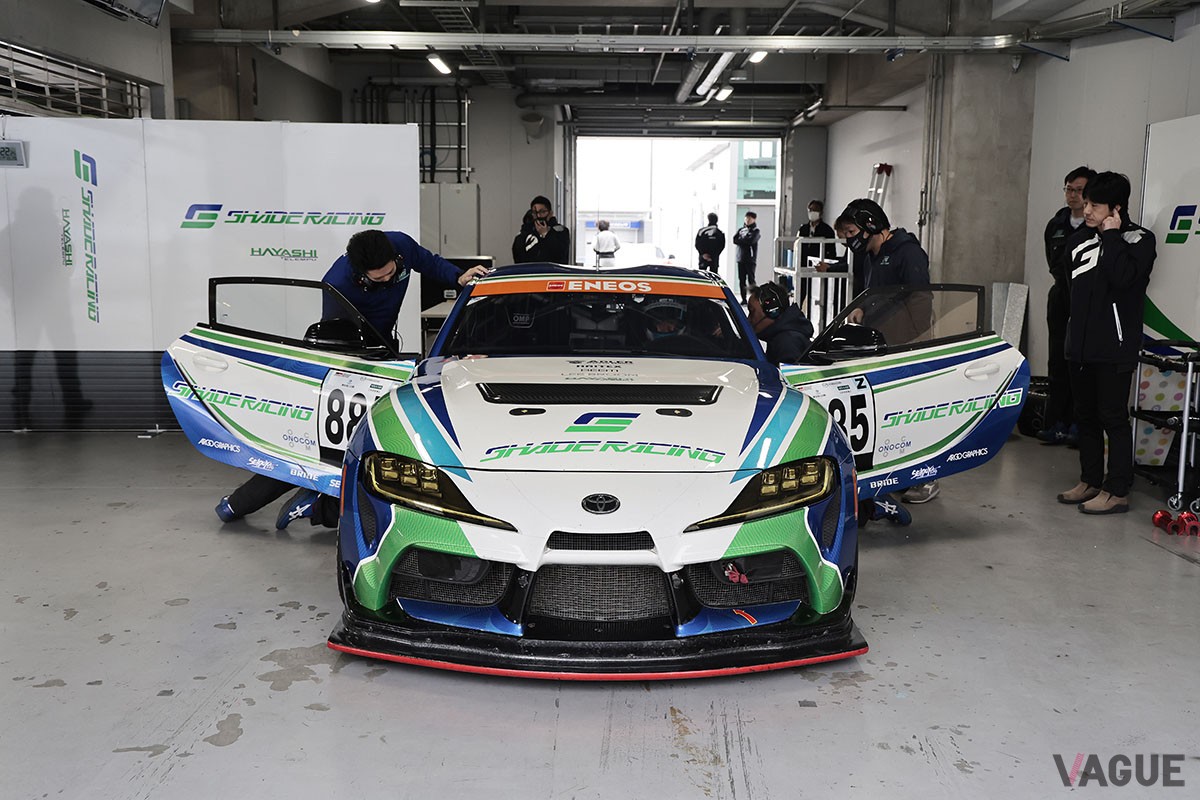世界のレースで活躍中のトヨタの市販レーシングマシン「GRスープラGT4」。サーキットにおいてキレのある走りを見せつけた