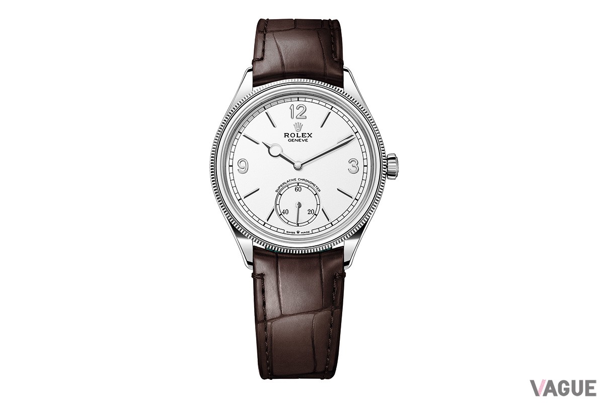 自動巻き。イエローゴールド、またはホワイトゴールドケース。アリゲーターストラップ。ケース径39㎜、ケース厚9.5㎜。パワーリザーブ約66時間。トランスパレント（シースルー）ケースバック。50m防水。261万9100円。ホワイトゴールドモデルは276万8700円（ともに税込予価・今秋発売予定）©Rolex/Ulysse Frechelin