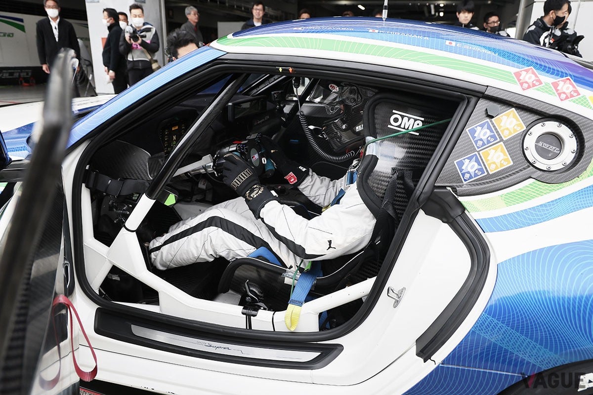 世界のレースで活躍中のトヨタの市販レーシングマシン「GRスープラGT4」。サーキットにおいてキレのある走りを見せつけた
