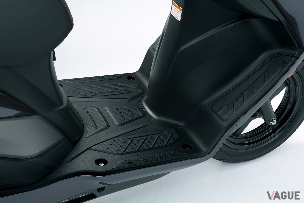 125ccクラスでありながらワンランク上の車格で、コストパフォーマンスにも優れるスズキの新型スクーター「バーグマンストリート125EX」