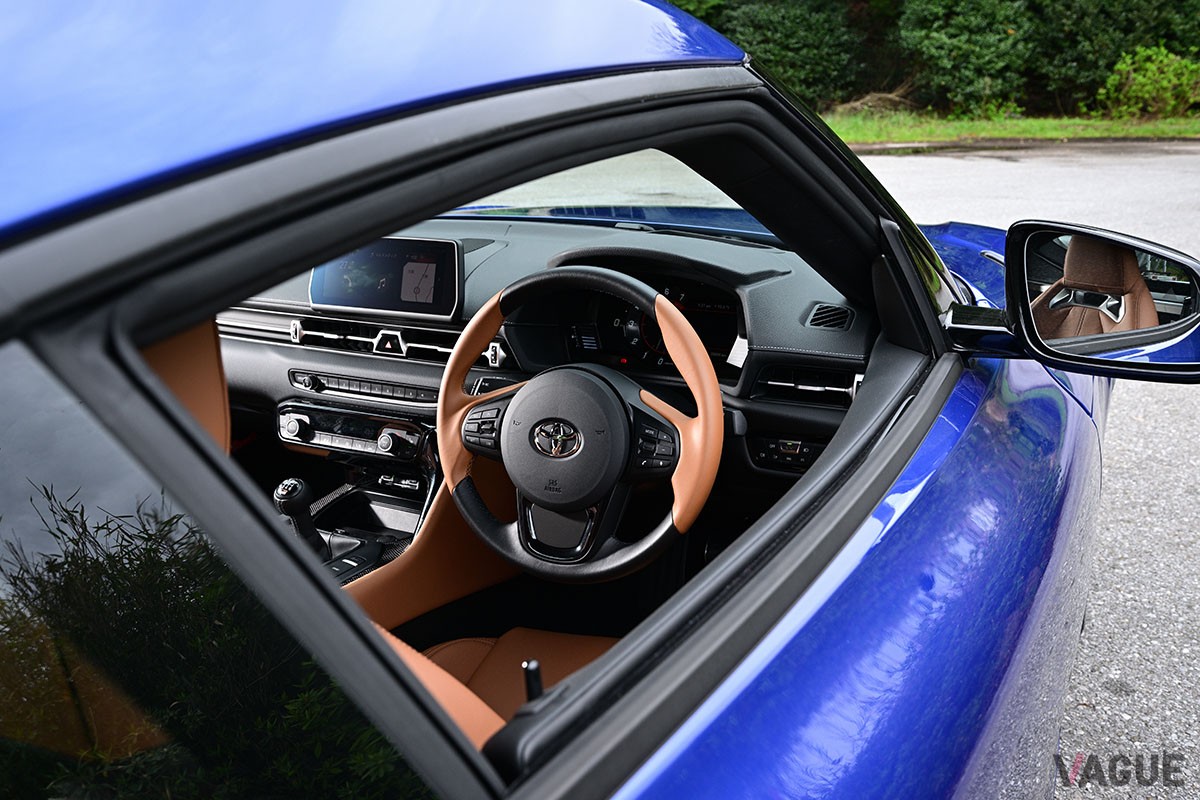 手の内で操る爽快感と限界走行時のダイレクト感が魅力的なMT仕様がラインナップに加わったトヨタ「GRスープラ」