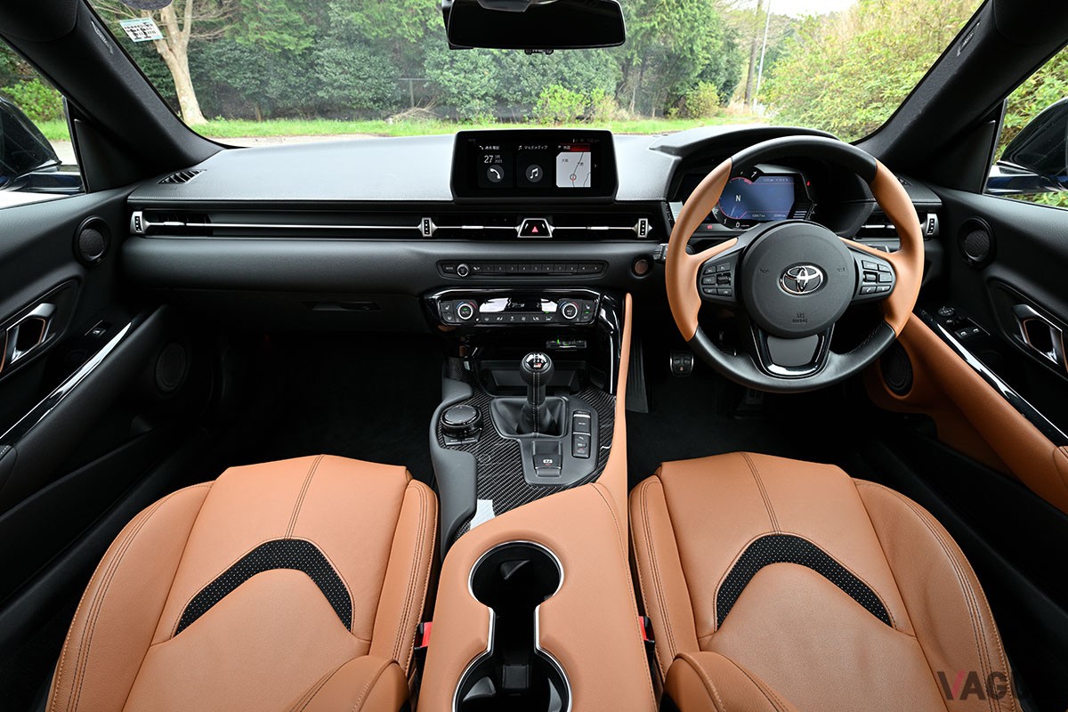手の内で操る爽快感と限界走行時のダイレクト感が魅力的なMT仕様がラインナップに加わったトヨタ「GRスープラ」