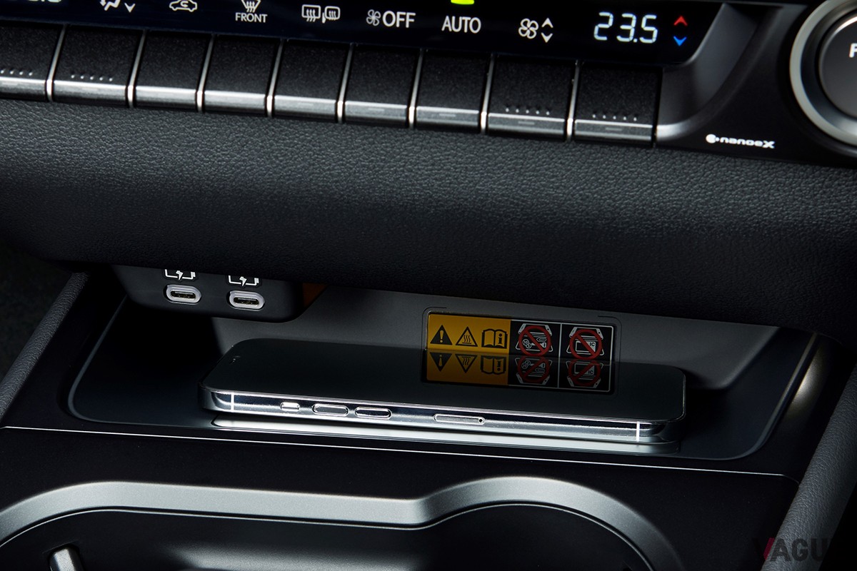 レクサス改良新型「UX300e」のインテリア
