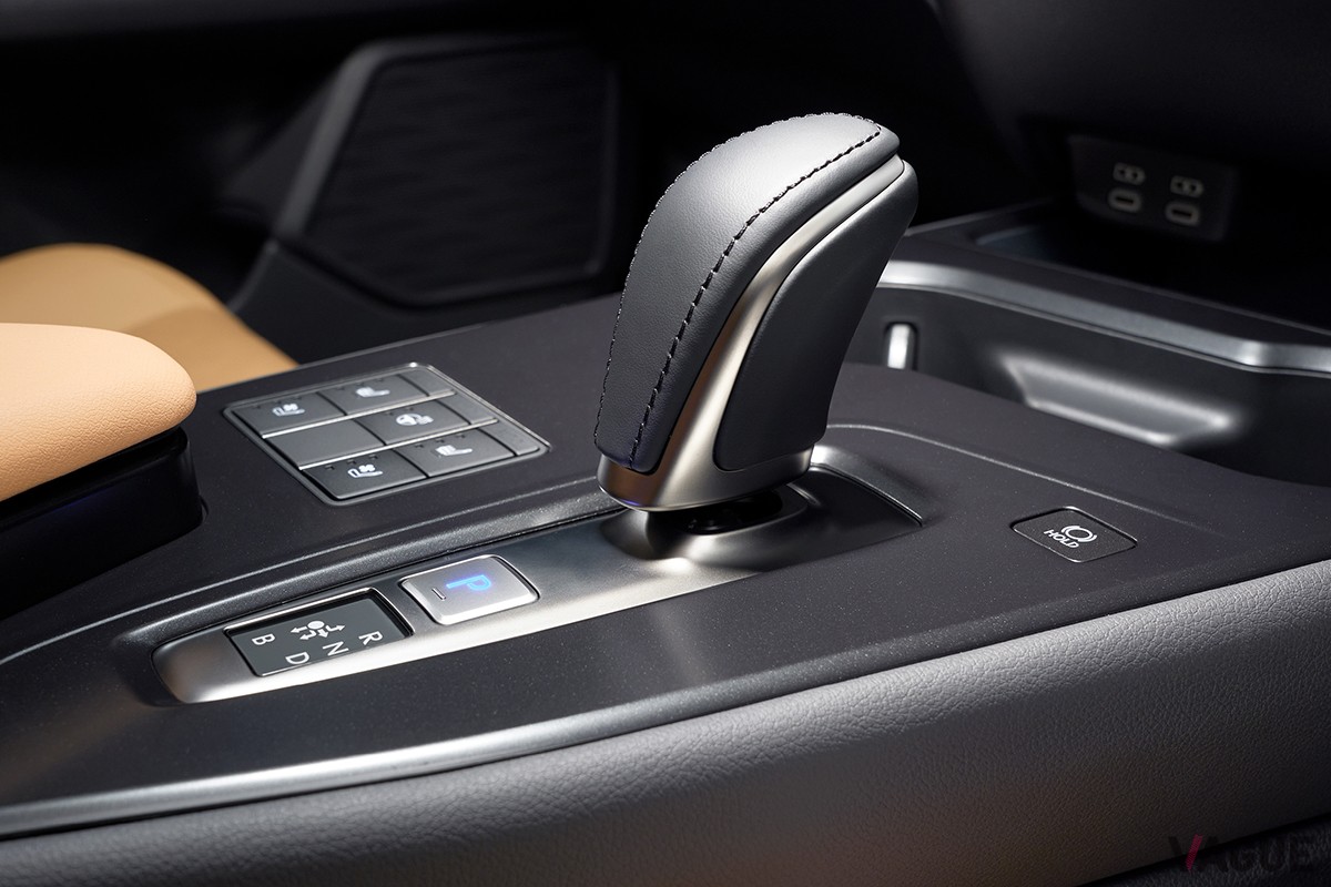 レクサス改良新型「UX300e」のインテリア