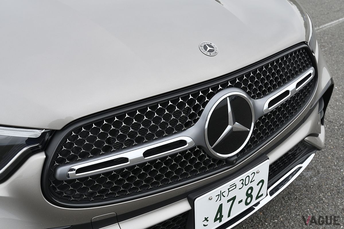 2024年は7074台を販売し、輸入車メーカー車モデル別新車登録台数ランキングで2位、輸入SUVではナンバーワンとなったメルセデス・ベンツ「GLC」