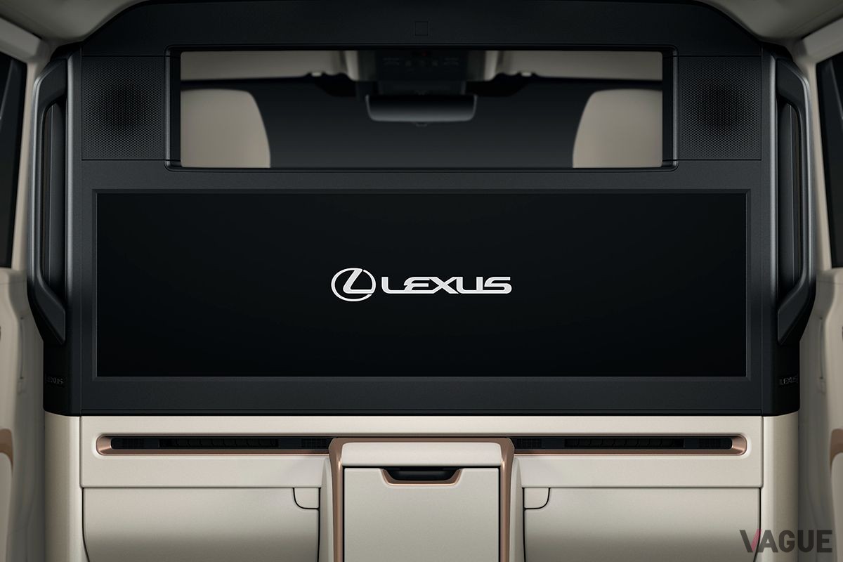 世界初公開されたレクサス新型「LM」（プロトタイプ）のインテリア