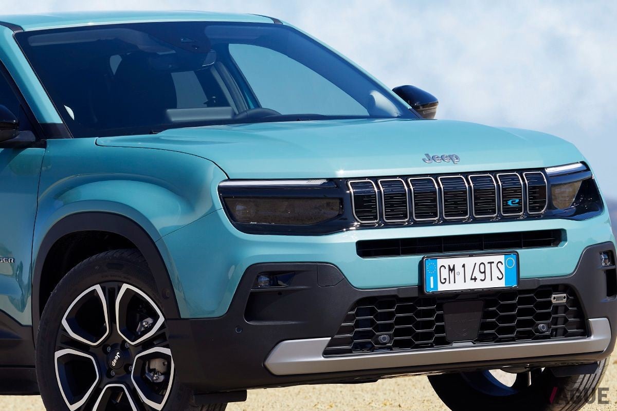 欧州市場で受注が10万台を突破したジープ新型「アベンジャー」。日本でもまもなく登場する予定だ