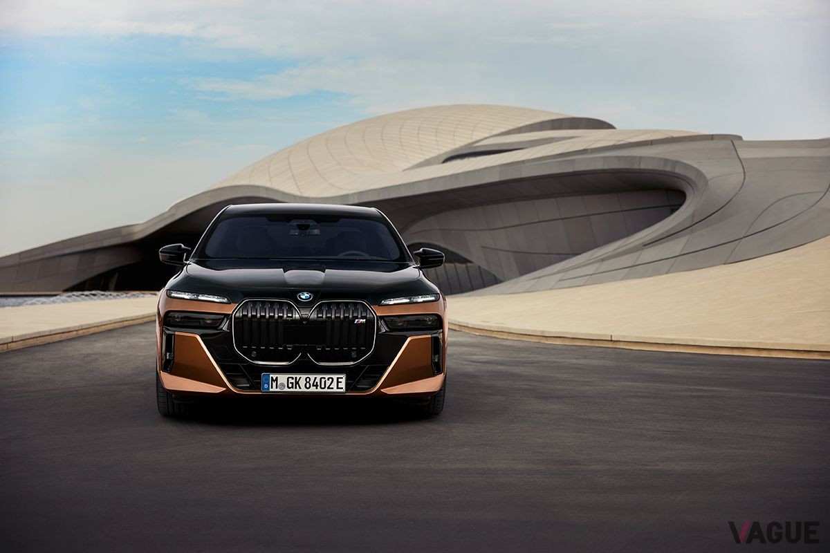BMW新型「i7 M70 xDrive」