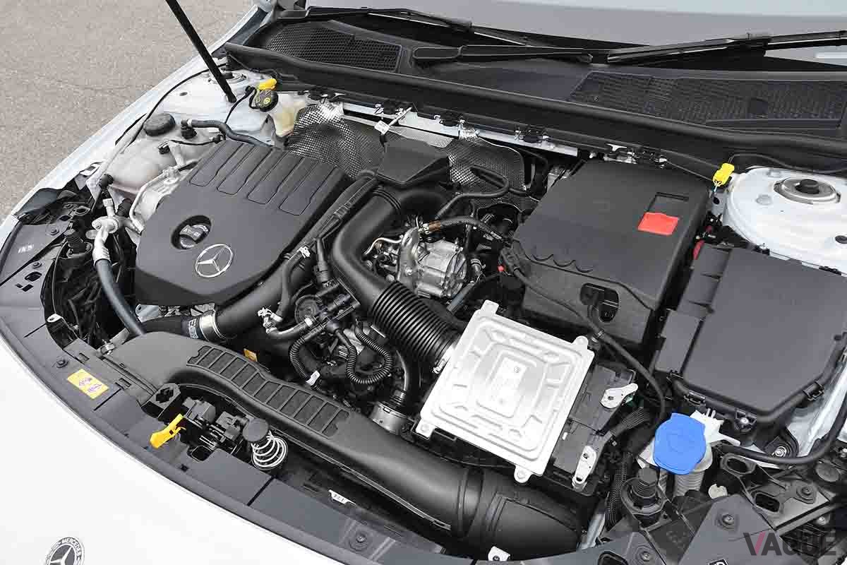 メルセデス・ベンツ改良新型「A180セダン」のエンジン