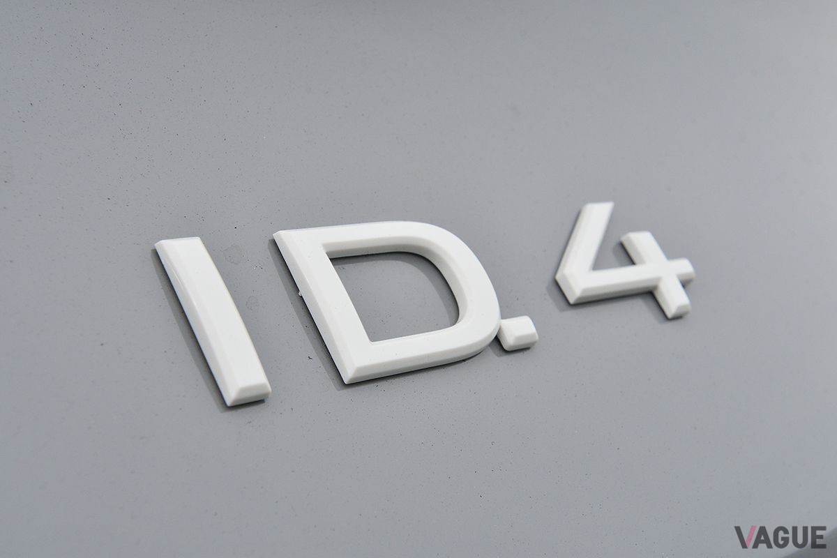 VW新型「ID.4プロ」