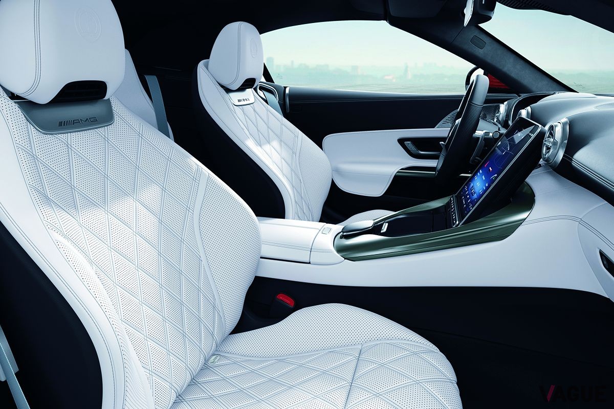 メルセデスAMG新型「SL63 4MATIC＋」のインテリア