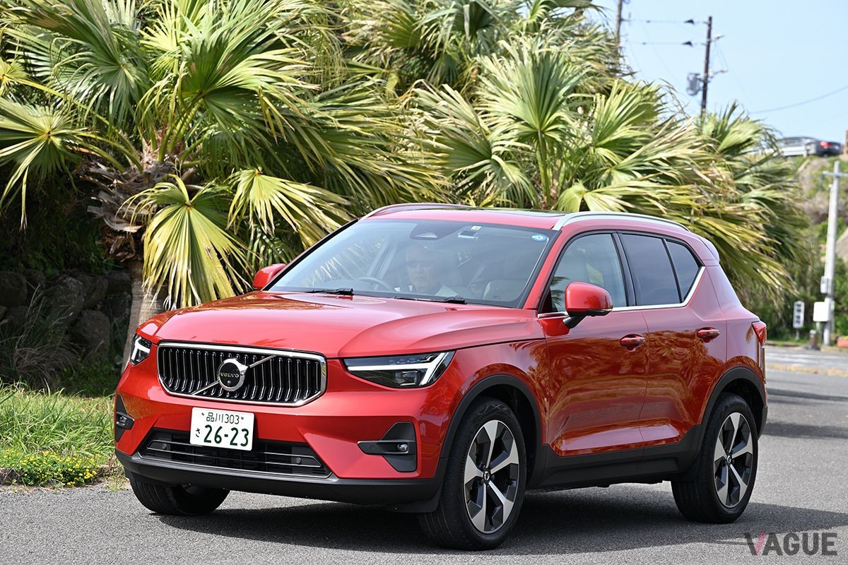 ボルボ「XC40 ULTIMATE B4 AWD」