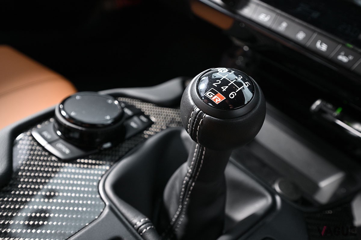 手の内で操る爽快感と限界走行時のダイレクト感が魅力的なMT仕様がラインナップに加わったトヨタ「GRスープラ」