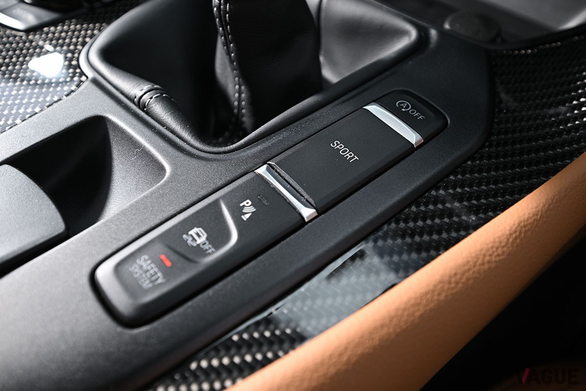 手の内で操る爽快感と限界走行時のダイレクト感が魅力的なMT仕様がラインナップに加わったトヨタ「GRスープラ」